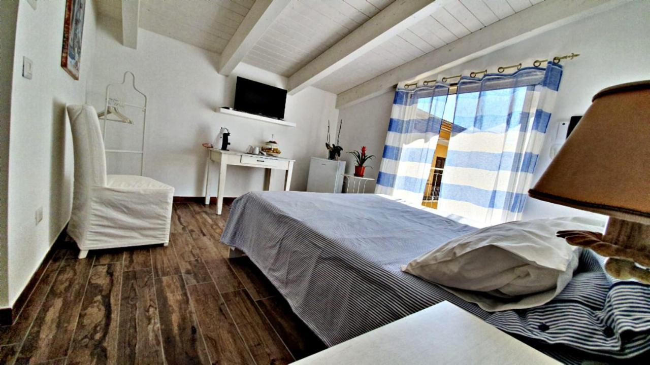 B&B A Casa Di Antonella Скаурі Екстер'єр фото